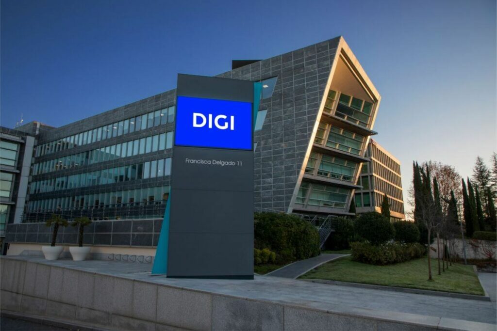 Presa spaniolă despre Digi: Nu se teme să "fure" clienți. Pierderile rivalilor îi alimentează creșterea pe mobil