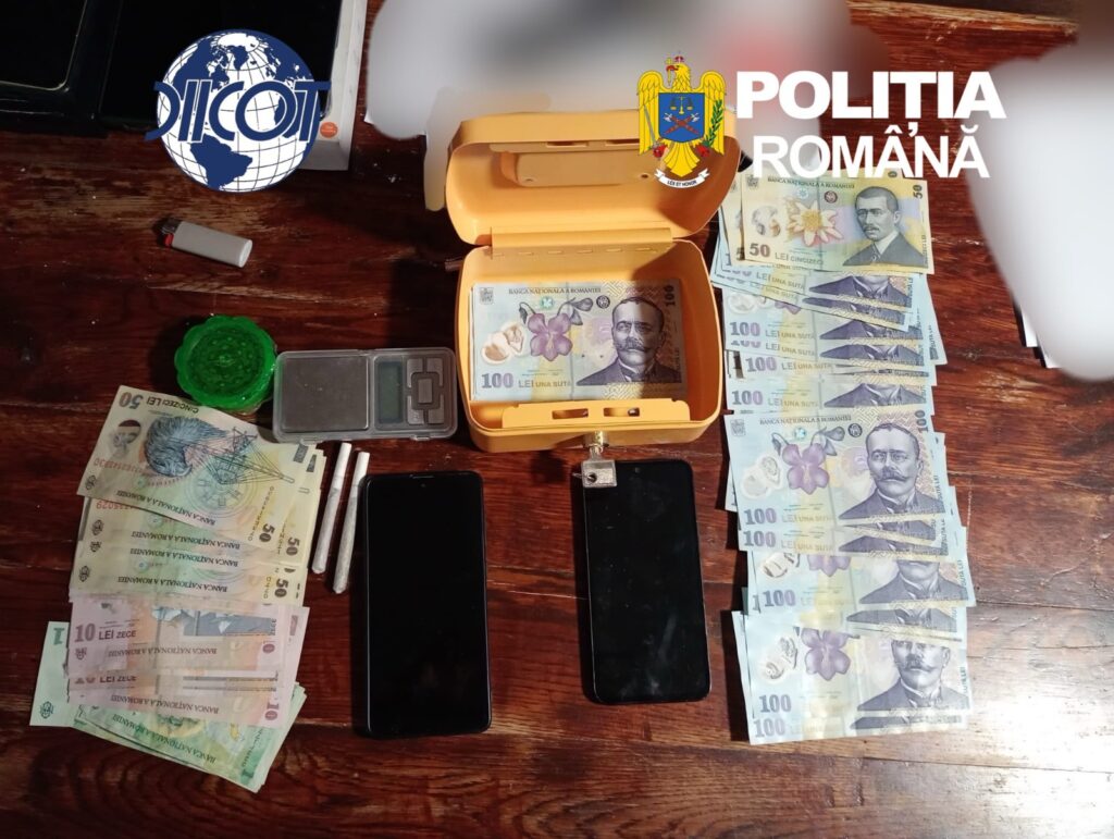 Un copil de 10 ani a fost folosit pentru vânzarea de droguri. Șapte persoane au fost arestate la Arad
