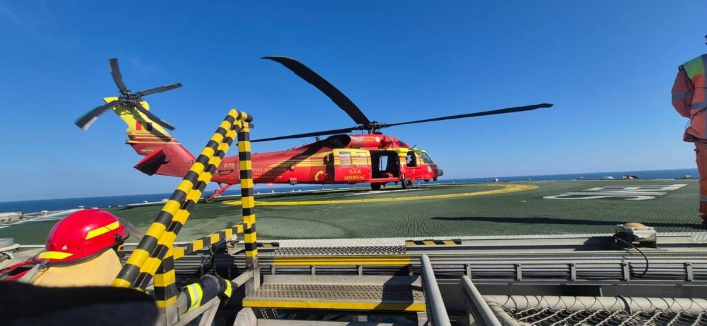 Incident în zona Neptun Deep. O persoană a fost evacuată cu un elicopter Black Hawk