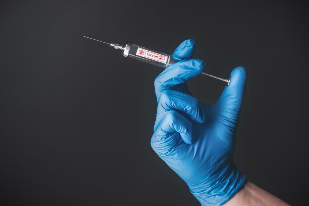 SUA aprobă primul vaccin antigripal pe bază de ARNm pentru persoanele de peste 50 de ani