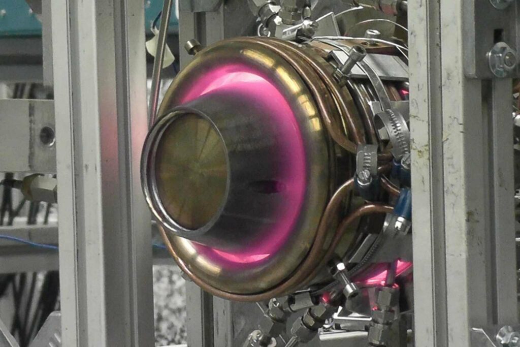 O nouă turbină cu hidrogen produce electricitate din explozii controlate și stabilește un record