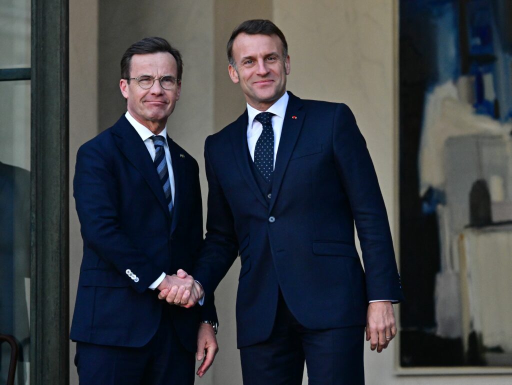 Macron, în Suedia pentru un acord de miliarde de euro privind achiziția de fregate și consolidarea parteneriatului strategic