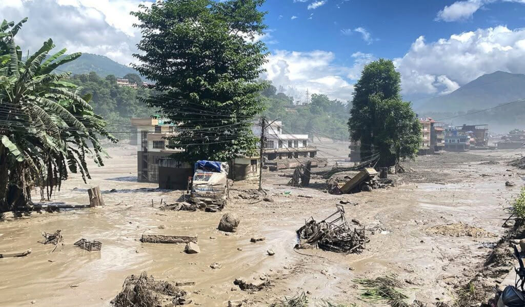 MAE, precizări după inundațiile severe din Nepal: Nu există informații despre români afectați