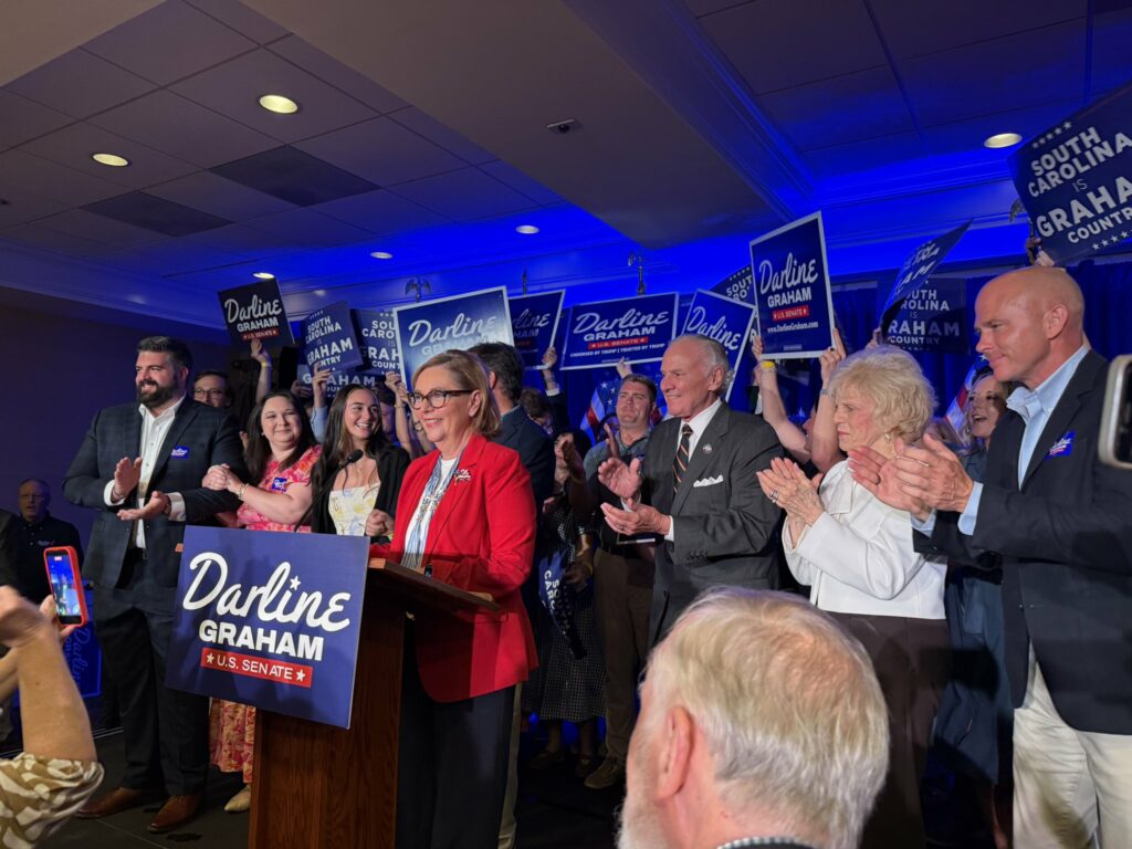 Darline Graham câștigă alegerile din Carolina de Sud în locul fratelui său decedat, Lindsey Graham