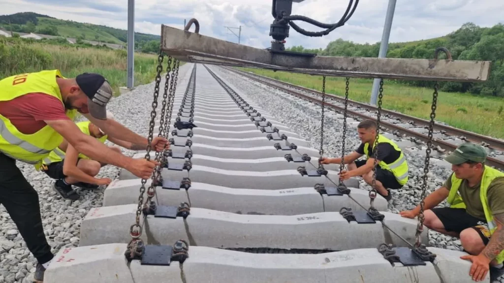 ANALIZĂ. Piața locală de infrastructură: Rutierul este motorul. Mai puțin de jumătate dintre proiecte sunt efectiv în șantier / Topul marilor șantiere de căi ferate