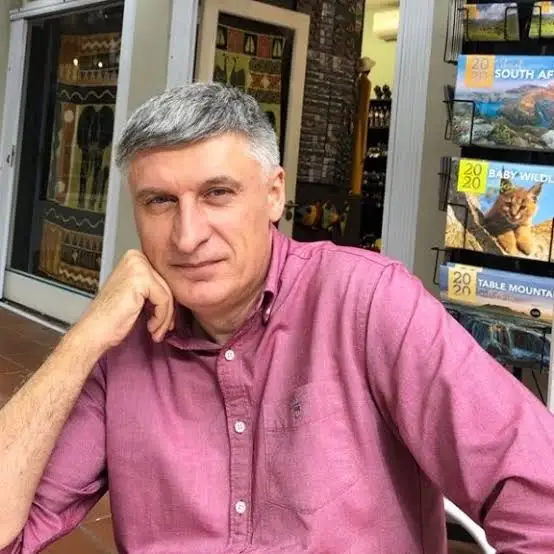 UPDATE. Surse judiciare: Cătălin Avramescu, fostul consilier al lui Traian Băsescu, făcut suspect de DIICOT, după o plângere pe pornografie infantilă