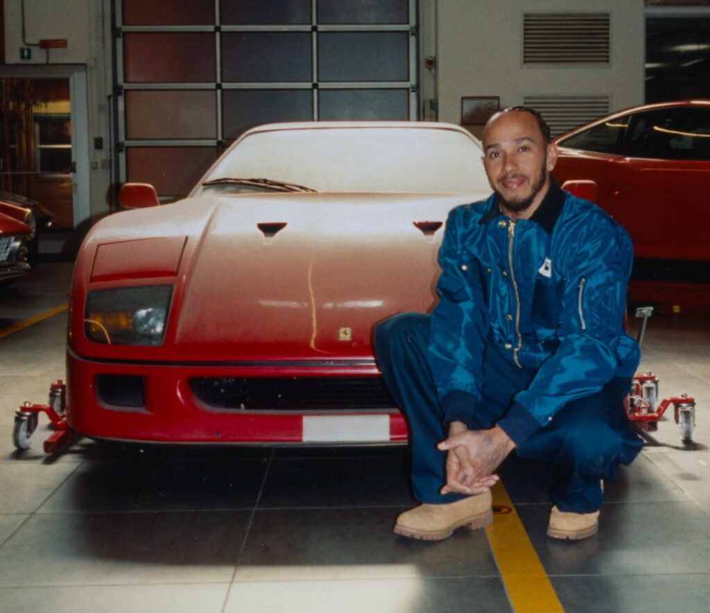 Lewis Hamilton își completează colecția. Mașina legendară a stat peste 30 de ani într-un garaj