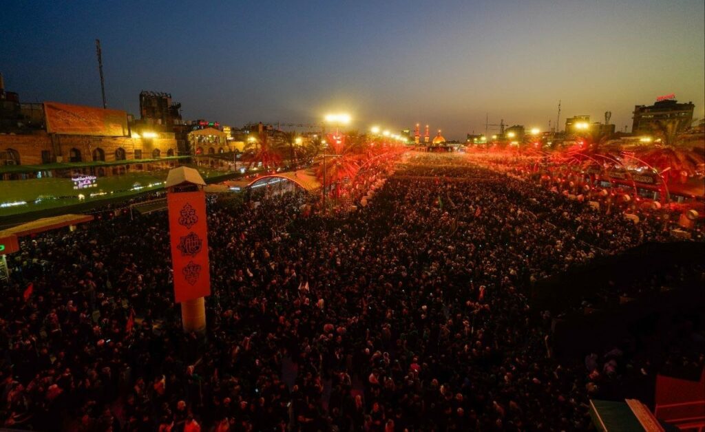 Marș religios la Teheran. Mulțimea a cerut răzbunare pentru liderul suprem iranian, ucis la începutul războiului