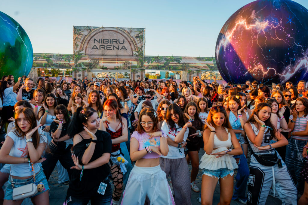 Peste 65.000 de participanți la K-POP DAYS NIBIRU. Fenomenul K-pop transformă România într-un punct de întâlnire pentru fani din întreaga lume