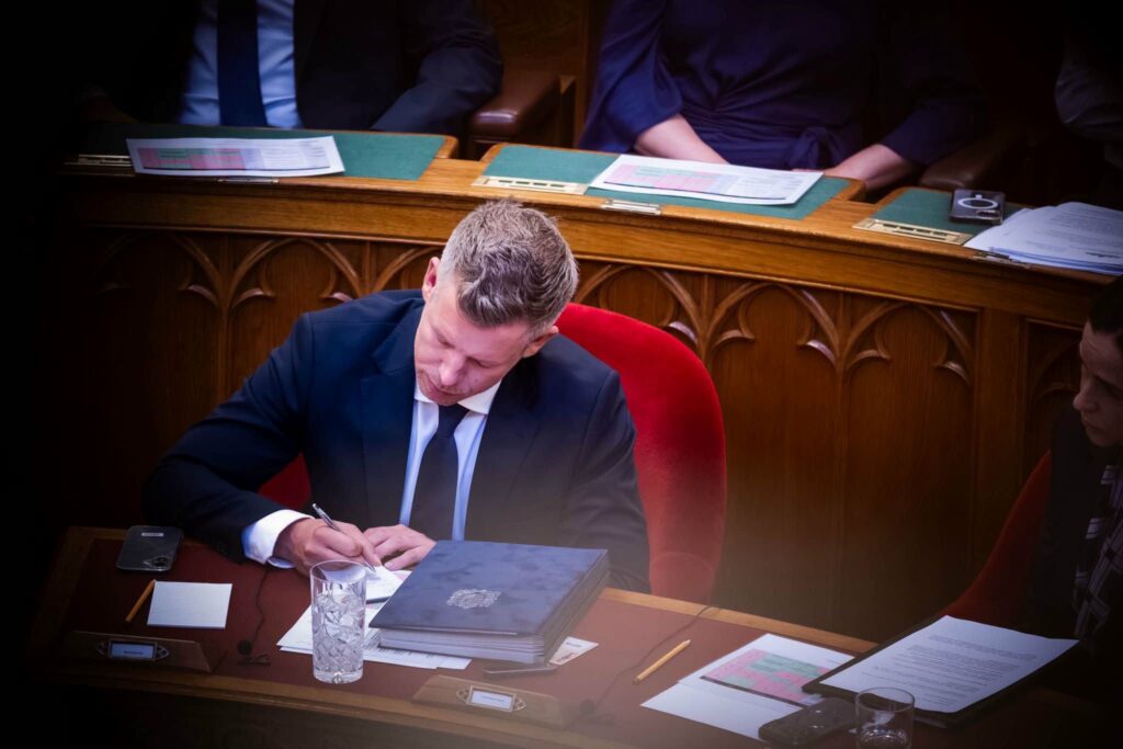 Patru luni cu Péter Magyar la putere. Ungaria începe să recupereze miliardele blocate de UE în timpul lui Orbán