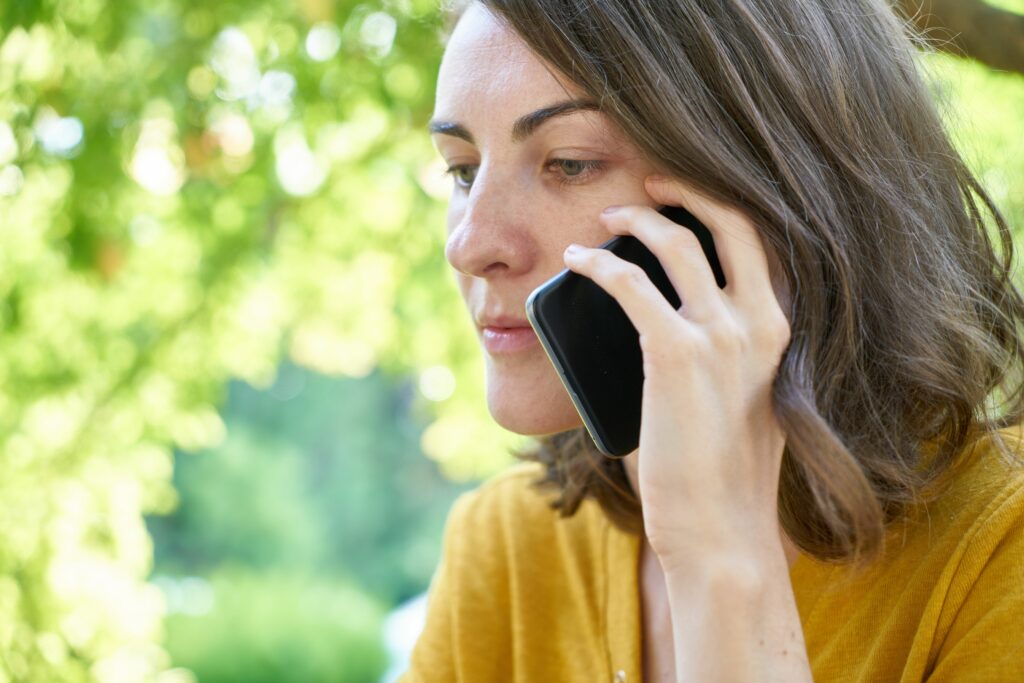 Franța va interzice apelurile telefonice neașteptate. Noua lege, o lovitură pentru Maroc