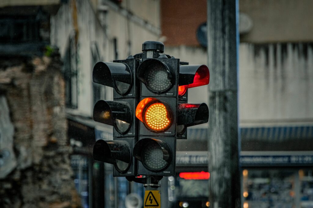 Semafoare defecte în 35 de intersecții din Capitală. Ce spun autoritățile
