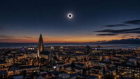 Eclipsa totală de Soare, "mină de aur" pentru hotelieri! Cât plătesc turiștii pentru o singură noapte în Europa