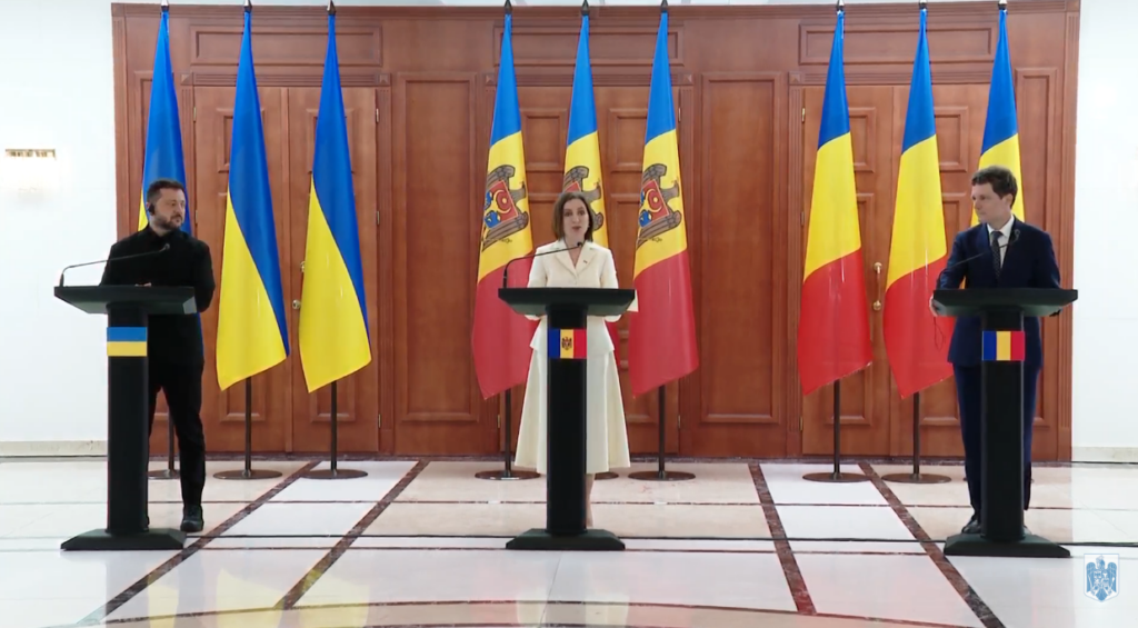 „Când ești vecin cu Rusia, trebuie să cooperezi”. Zelenski, Maia Sandu și Nicușor Dan, front comun la Chișinău