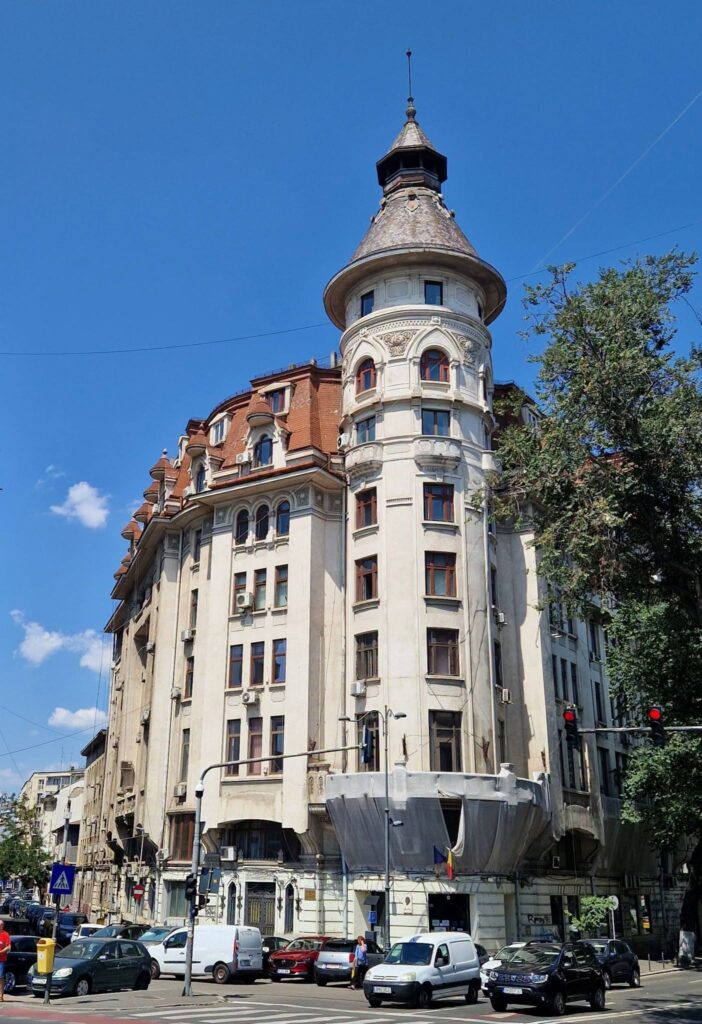 Una dintre cele mai cunoscute clădiri din București intră în reabilitare după 100 de ani