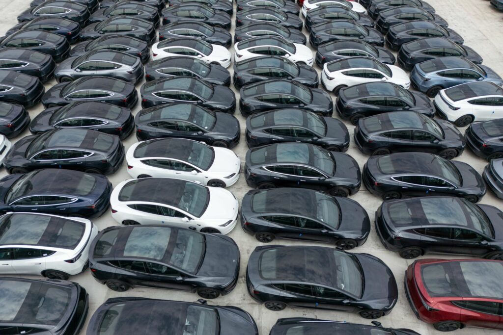 Probleme de siguranță pentru Tesla: aproape 3 milioane de vehicule, rechemate în China
