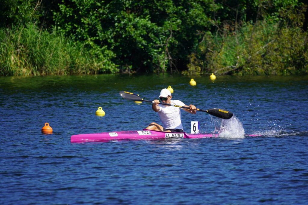 Puștiul de 16 ani care a făcut spectacol la Naționalele de kaiac. David Bușu a luat trei medalii de aur și a scos un timp record
