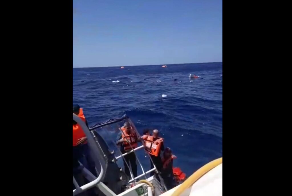NEWS ALERT Feribot cu 267 de oameni la bord, răsturnat nordul Ciprului. Operațiune uriașă de salvare: „Situația este foarte gravă”