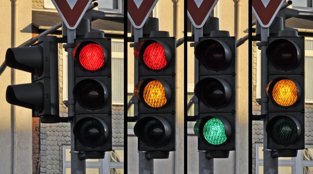 Ai trecut pe galben? Poți primi amendă