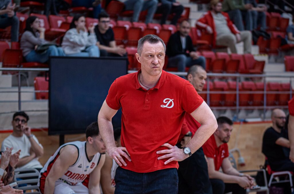 Dinamo București îi prelungește contractul antrenorului echipei de baschet, Zydrunas Urbonas