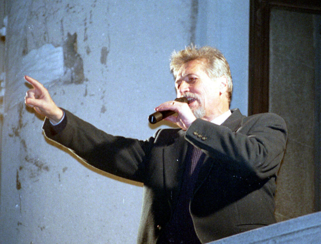 MEDIAFAX 35. 1996 – Puterea politică se schimbă prin vot. Prima alternanță democratică la putere după 1989