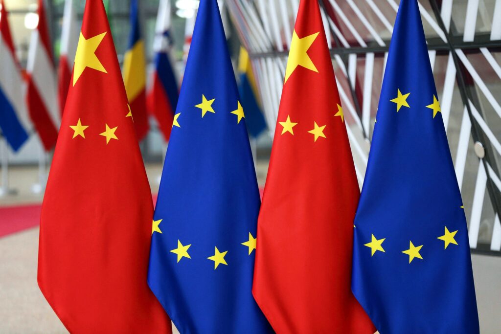 China amenință UE cu represalii comerciale dacă Bruxelles-ul restricționează companiile chineze