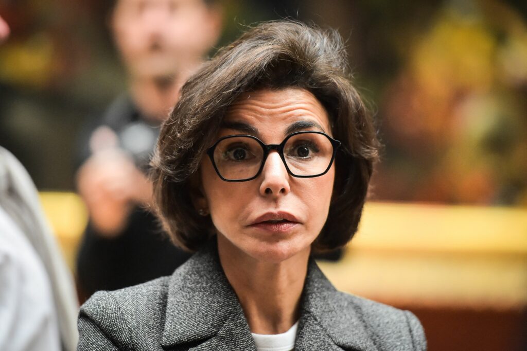 Fostă ministră din Franța, dar și actual primar al unui arondisment din Paris, judecată pentru corupție. Și-ar putea pierde funcția