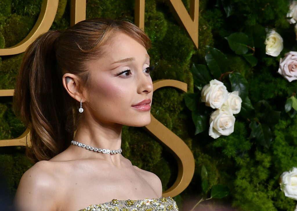 Ariana Grande, mesaj emoționant la final de turneu: „Voi prețui mereu această experiență”. Artista își încheie și aparițiile în public