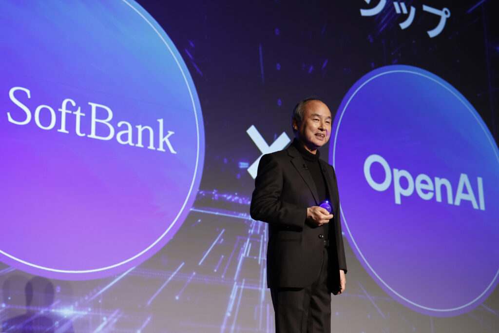 SoftBank împrumută 11,1 miliarde de dolari pentru pariul său uriaș pe OpenAI. Ce se află în spatele operațiunii