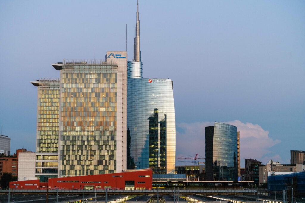 Italia pune presiune pe bănci pentru bugetul de anul viitor. Statul ar putea încasa în plus până la 3 miliarde de euro