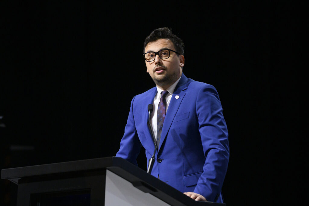 Mihai Ghigiu afirmă că PSD nu va face nicio înțelegere cu AUR, dar vor exista discuții pentru susținerea viitorului guvern: „Orice deputat are libertatea să voteze cum îi dictează conștiința”
