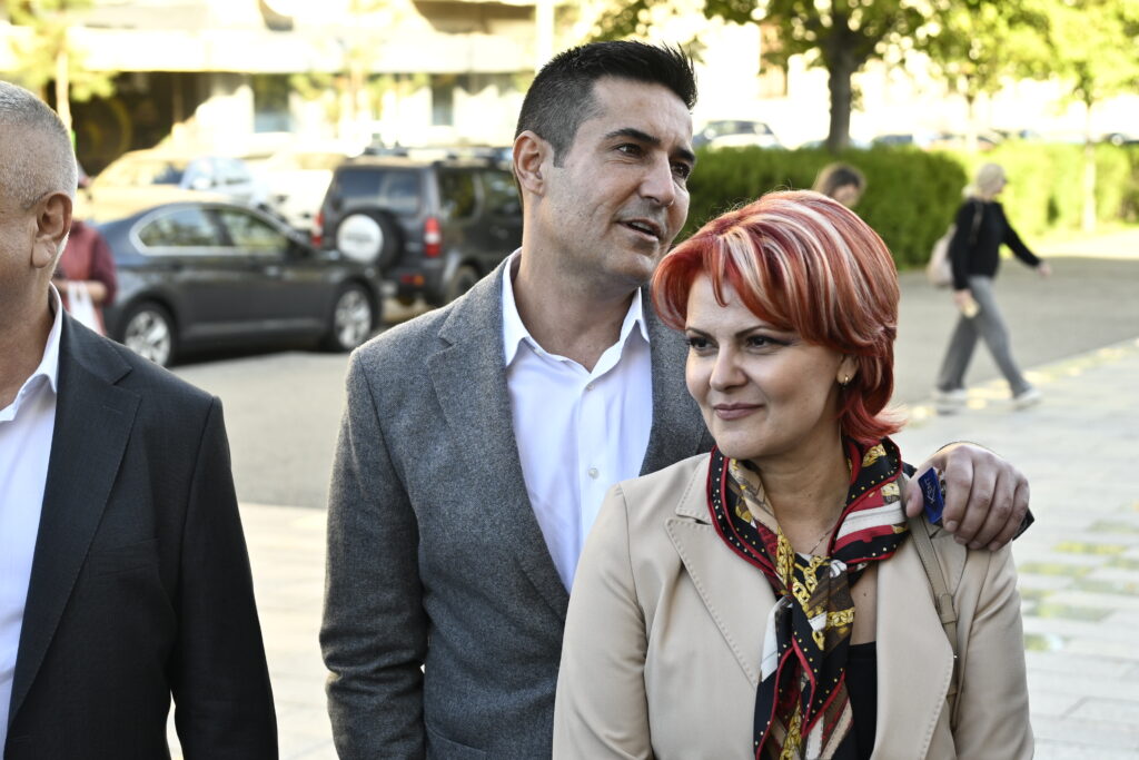 Mureșan, atac la Olguța Vasilescu și Claudiu Manda: Mai bine și-ar trimite soțul la serviciu în Parlamentul European