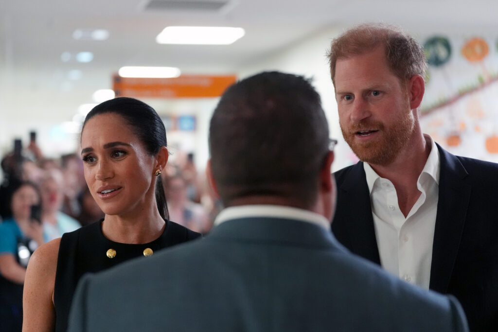 Cum au reacționat Harry și Meghan la mesajul regelui Charles privind statutul lor în Familia Regală