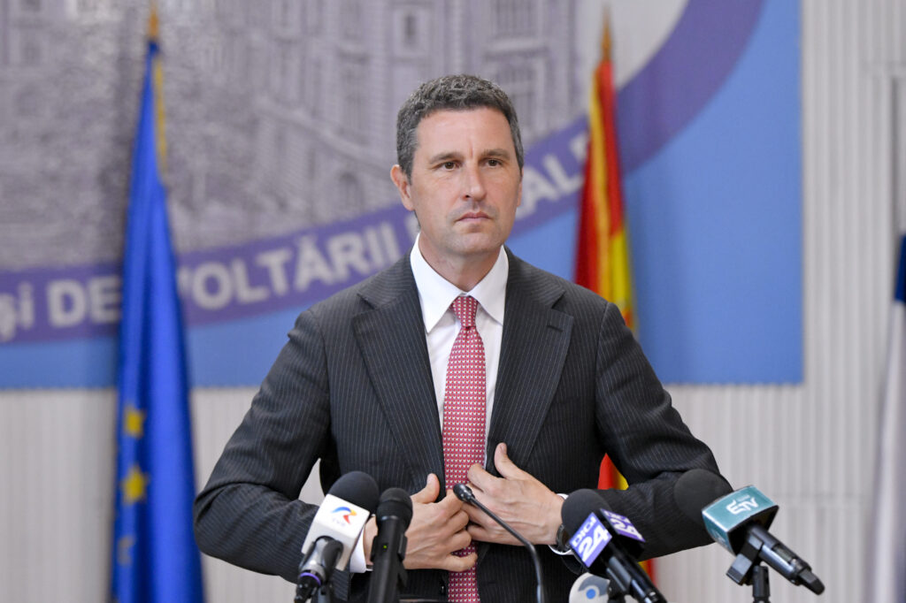Ministrul interimar al Agriculturii, după violențele din Piața Victoriei: „Protestul fermierilor a fost deturnat și transformat în acte de vandalism”