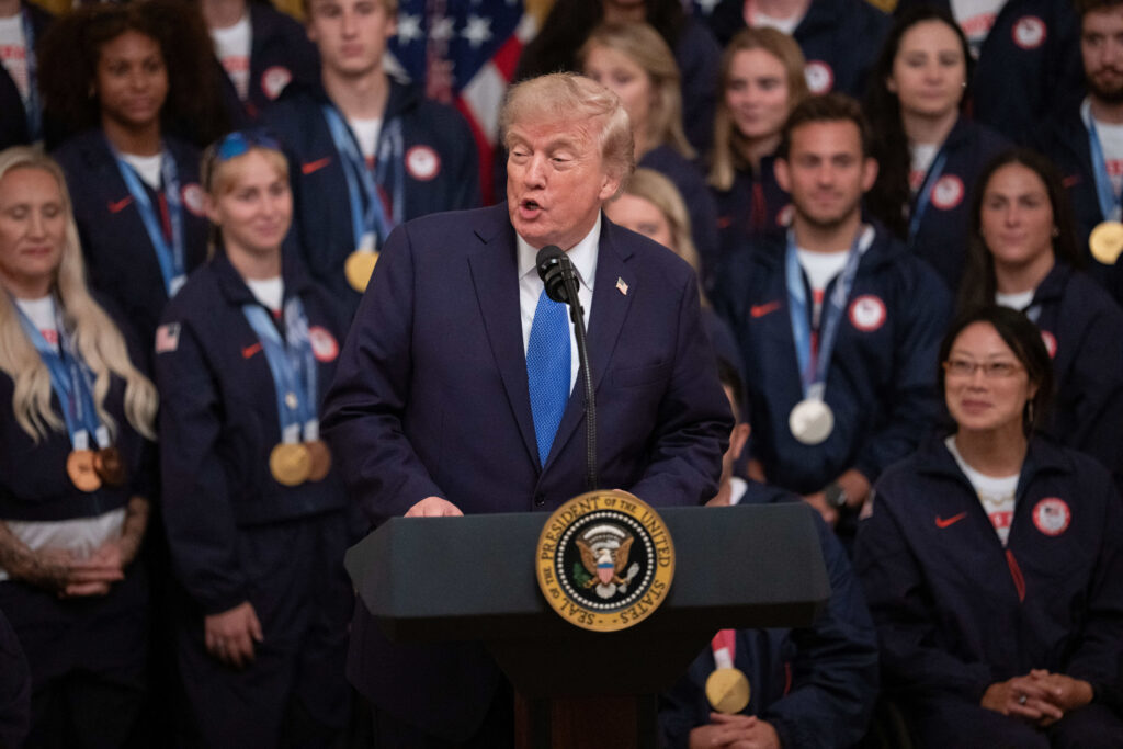 Surse Reuters: Administrația Trump intenționează să aloce 4 milioane de dolari pentru mass-media de dreapta din Europa
