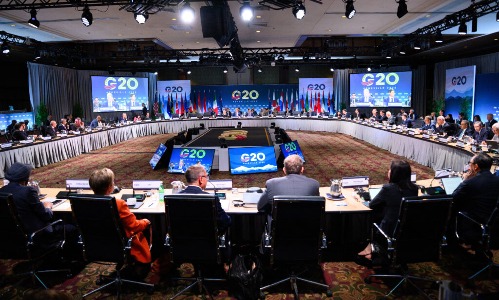 Ministrul rus de Finanțe, exclus din fotografia de grup a G20 după ce oficialii europeni au refuzat să apară alături de el