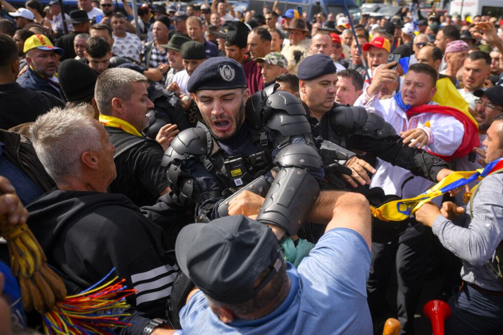 Protest împotriva violenței și extremismului în Piața Victoriei. Jandarmeria anunță măsurile de siguranță
