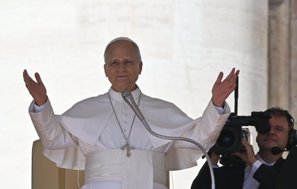 Papa Leon al XIV-lea la Paris: avertisment asupra „morții programate” și a maternității surogat. Un milion de oameni, așteptați în capitala Franței