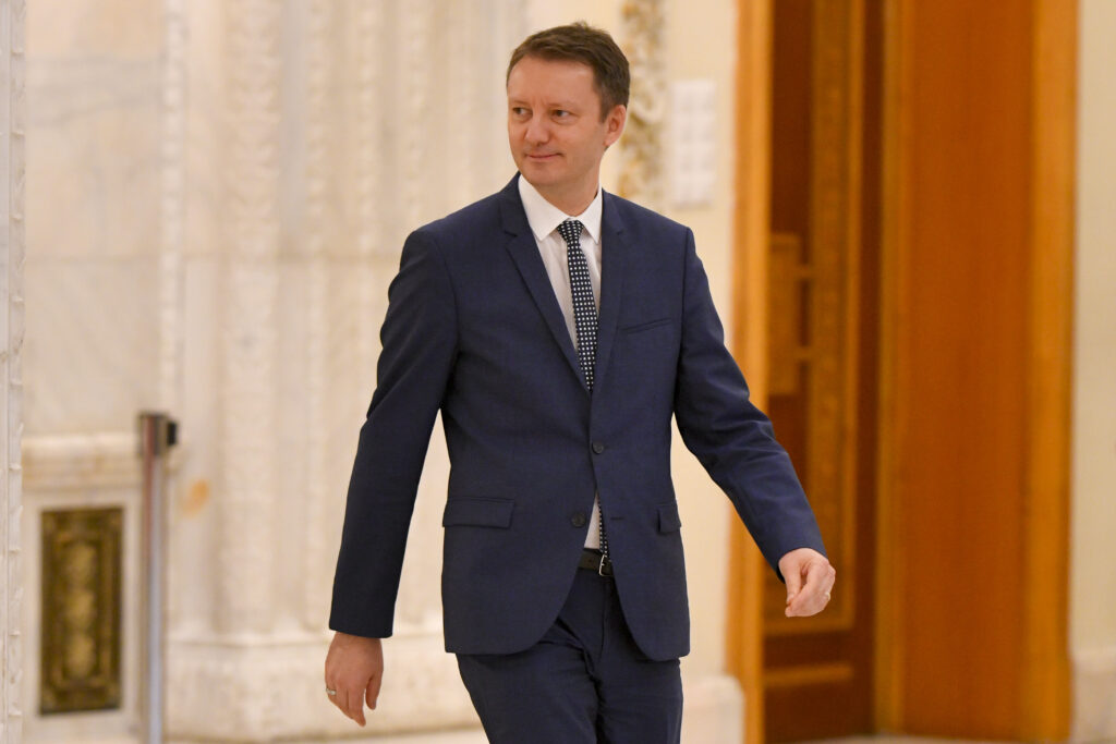 Premierul desemnat anunță când vor crește pensiile și salariile bugetarilor