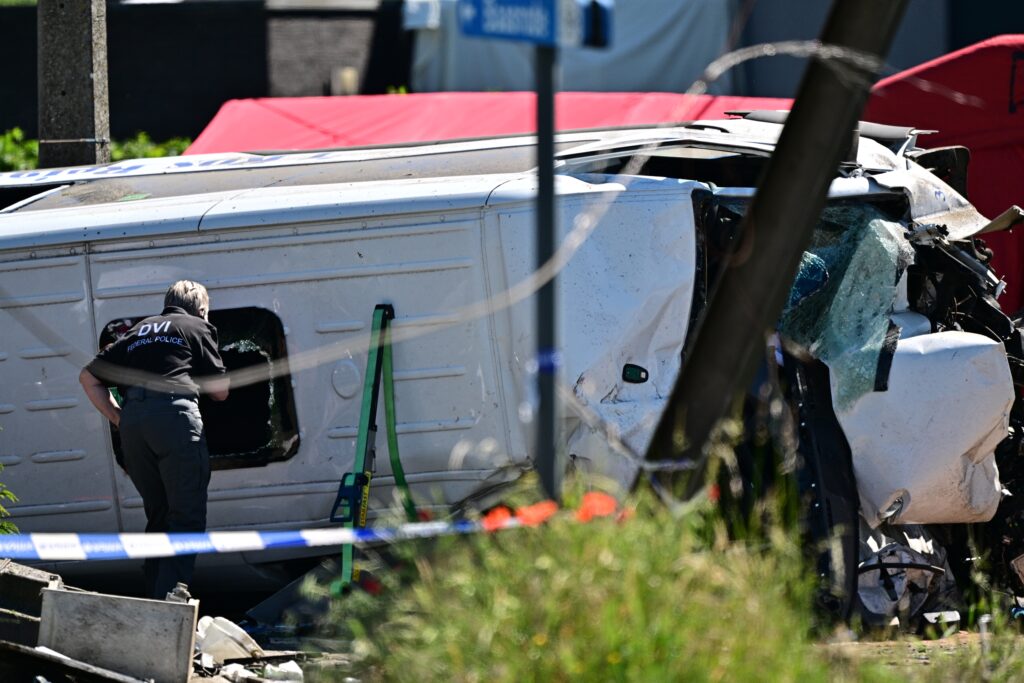 Cel puțin 16 oameni au murit și 28 au fost răniți într-un accident de autobuz în Egipt