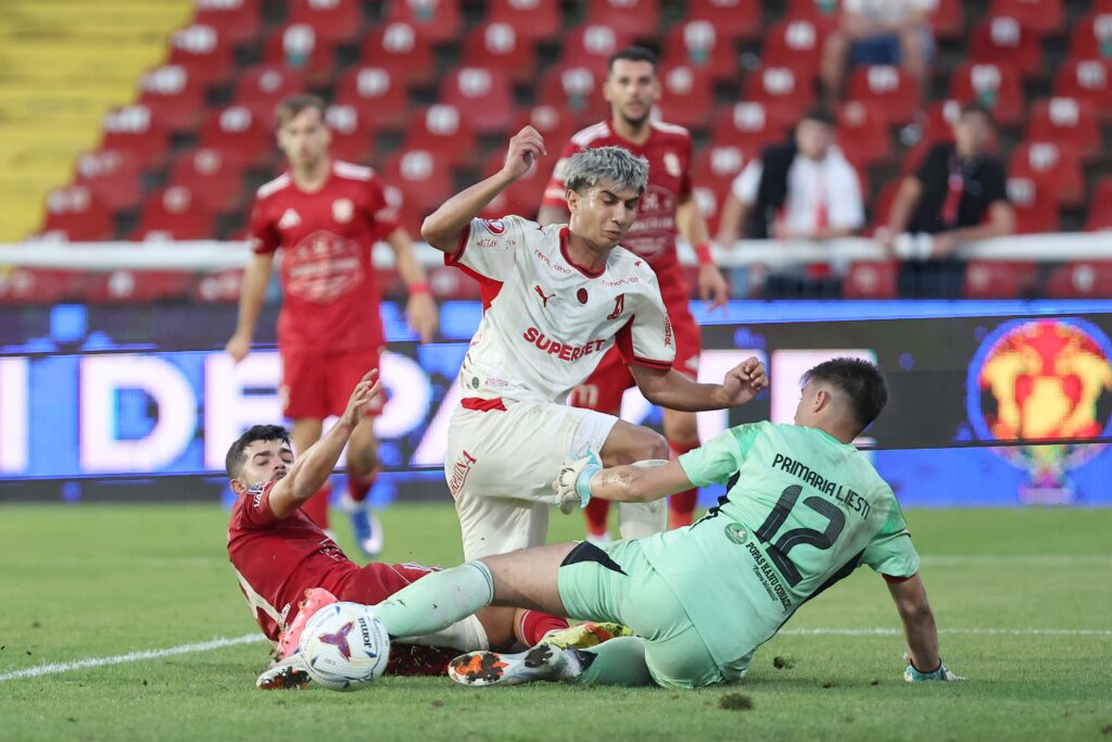 Dinamo București începe cu o victorie categorică grupele Cupei României. Musi reușește o dublă