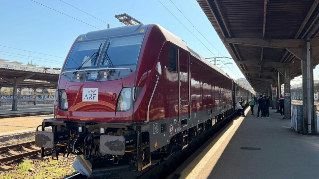 România începe să schimbe locomotivele vechi. Prima Alstom Traxx a intrat în serviciu la CFR Călători