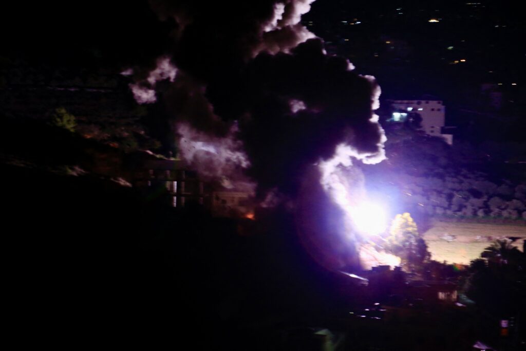 Atacuri israeliene asupra Libanului au ucis trei persoane și au rănit alte 23. Bombardamentele continuă, în pofida armistițiului