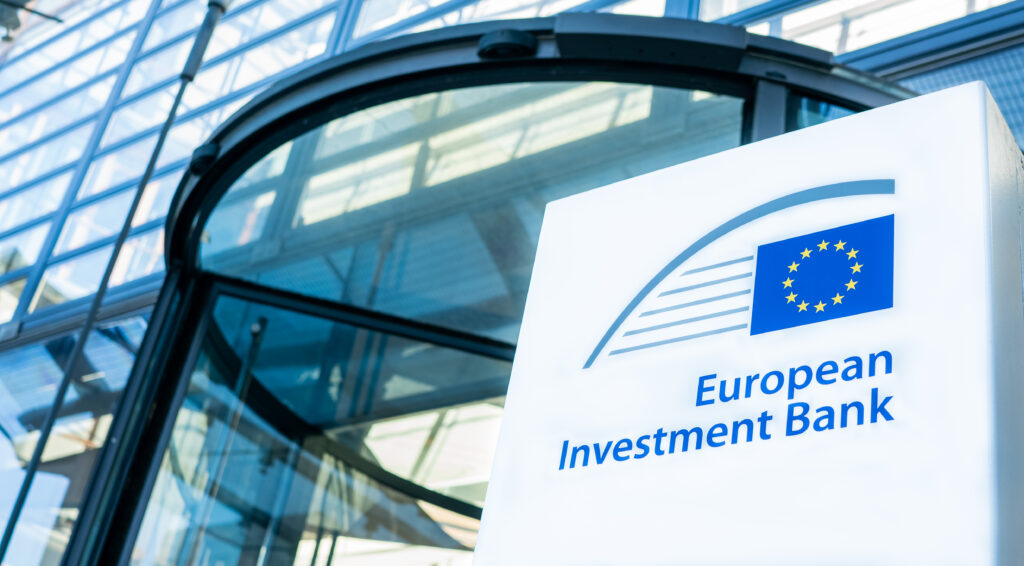 Calea ferată Brașov-Sighișoara va fi modernizată cu o finanțare de 630 mil. euro de la BEI. Alexandru Nazare: Infrastructura de calitate creează condiții pentru investiții private