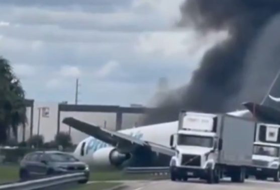 Un avion cargo al Amazon a luat foc după ce a depășit pista aeroportului din Miami