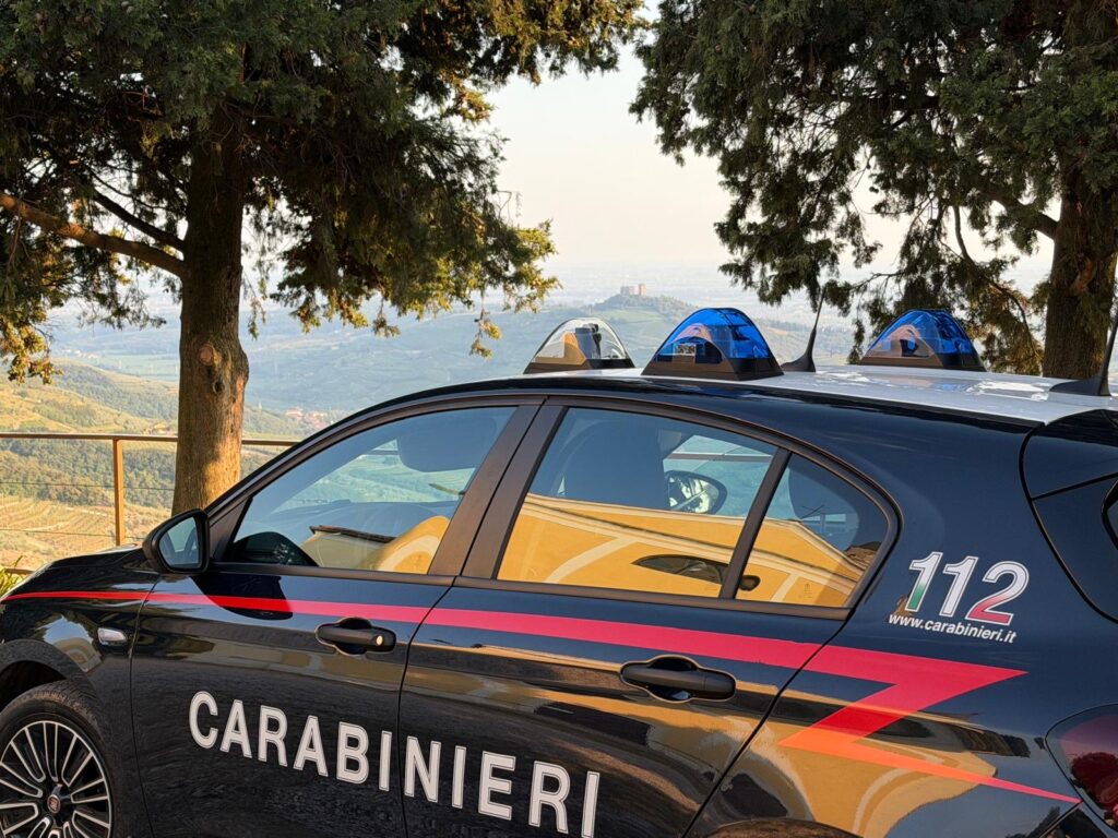 Cadavrul unui tânăr britanic, descoperit într-un cort în Sicilia. Anchetatorii cred că ar putea fi un ritual care s-a terminat prost