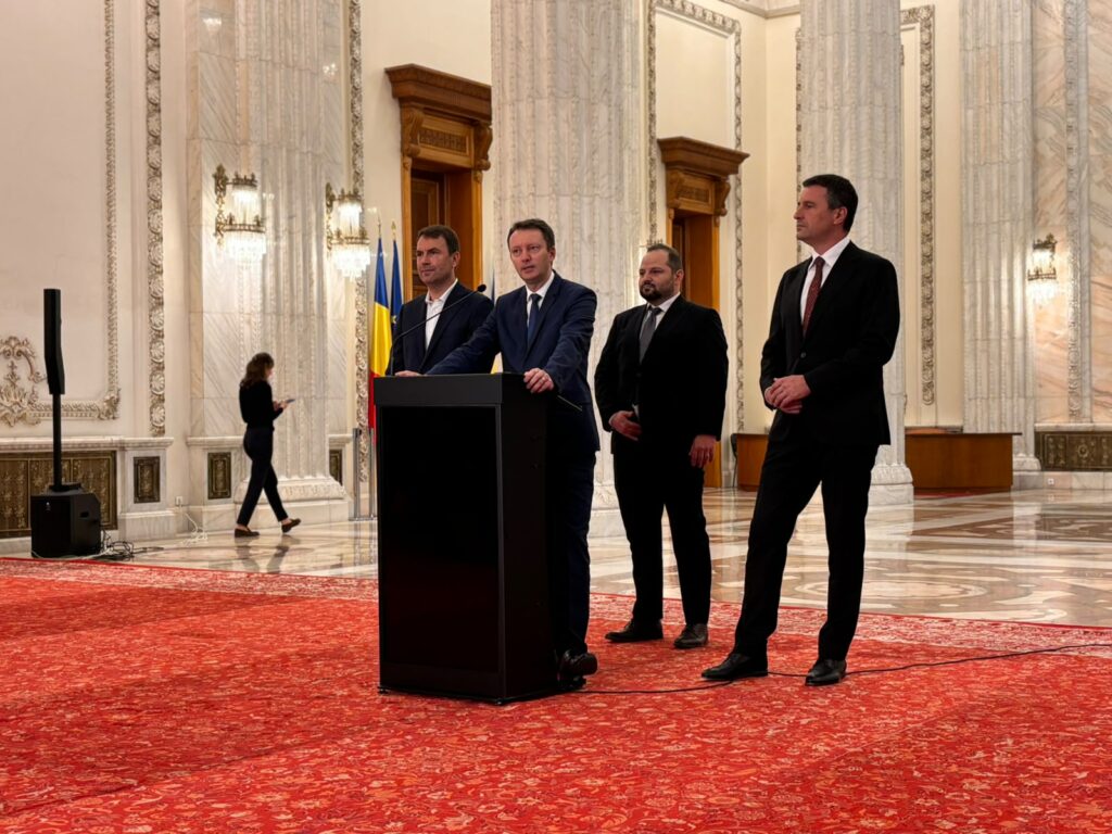 Siegfried Mureșan a depus lista miniștrilor. Guvernul va avea 16 ministere și trei vicepremieri