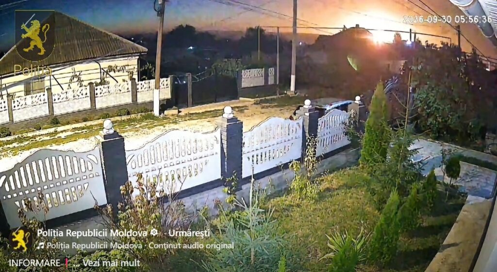 Momentul în care o dronă care a survolat un oraș a explodat după ce s-a prăbușit în Republica Moldova