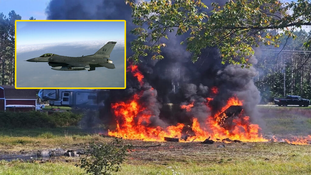 Avion de luptă F-16, prăbușit în Michigan în timpul unui exercițiu. Pilotul s-a catapultat