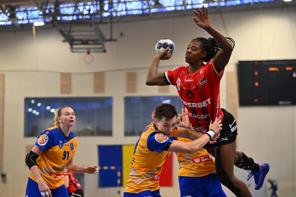 Gloria Bistrița debutează cu victorie în noua ediție de Liga Campionilor la handbal feminin